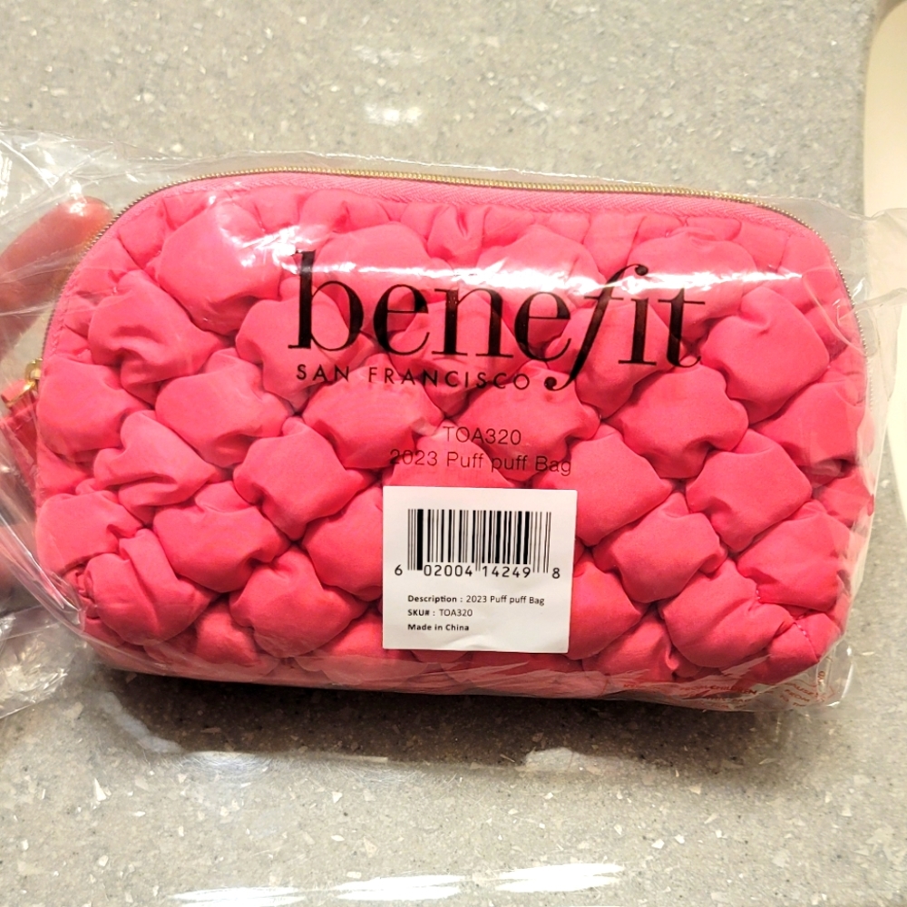 Benefit 2023 puff puff bag